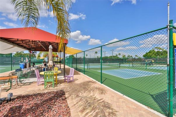 Exterior, Tennis Courts