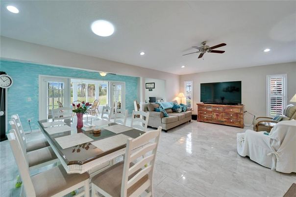 Dining room, Interior, Living room, Recessed Lighting