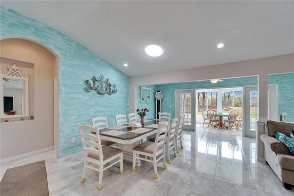 Dining room, Interior, Recessed Lighting