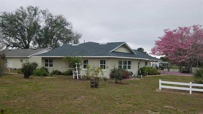 Backyard, Exterior, Facade, Ranch