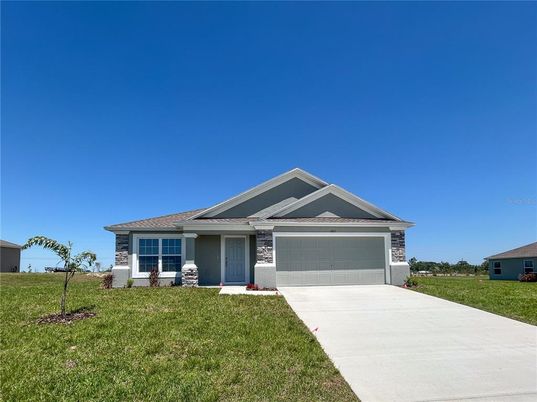 Attached, Exterior, Facade, Ranch