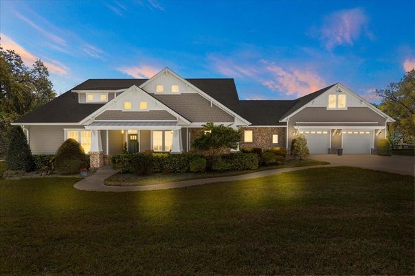 Attached, Exterior, Facade, Ranch