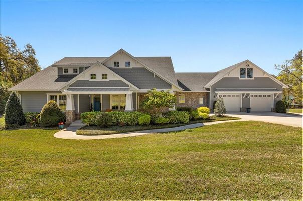 Attached, Exterior, Facade, Ranch