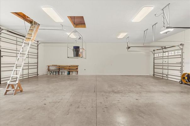 Garage, Interior