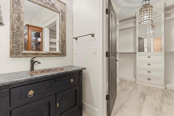 Bathroom, Interior, Marble, Pendant Lights