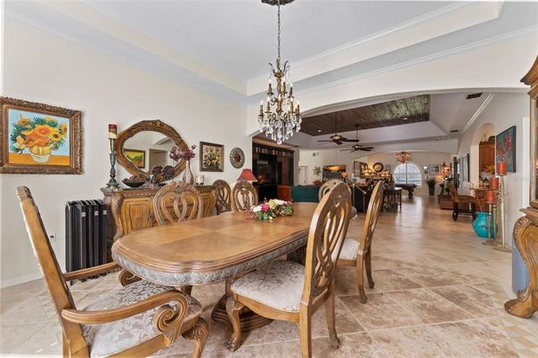 Chandelier, Dining room, Interior
