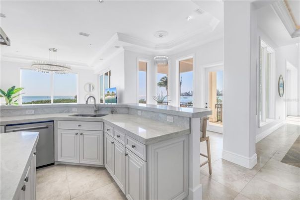 Chandelier, Interior, Kitchen, Recessed Lighting, Stainless Steel Appliances, Water