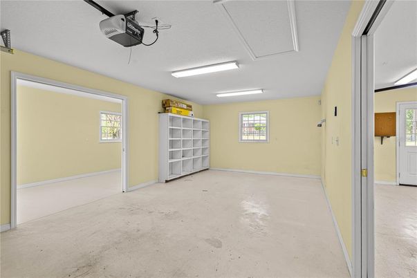 Garage, Interior