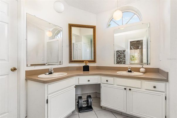 Bathroom, Dual Sink Vanities, Interior, Pendant Lights