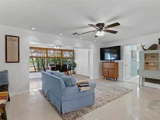 Dining room, Interior, Living room, Recessed Lighting
