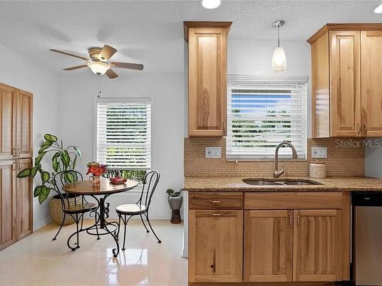 Dining room, Interior, Kitchen, Pendant Lights