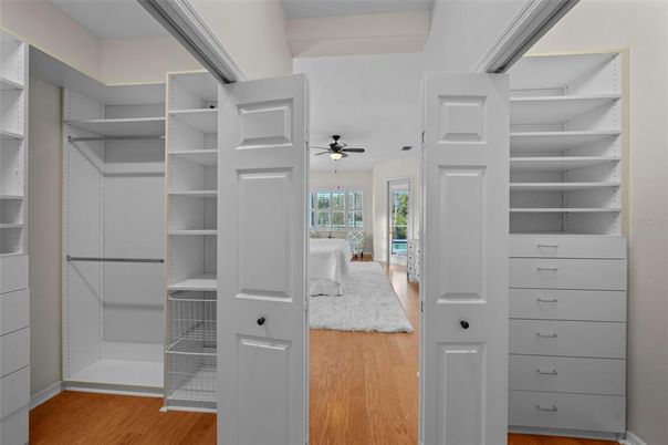 Interior, Walk-in Closets, Wood Texture Flooring