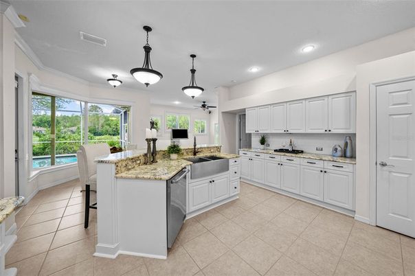 Dining room, Interior, Kitchen, Pendant Lights, Recessed Lighting