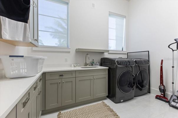 Interior, Washer