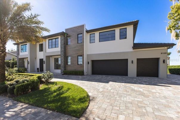 Attached, Exterior, Facade, Modern
