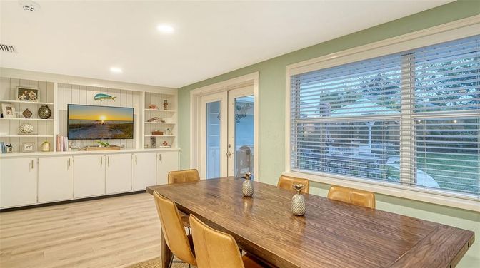 Dining room, Interior, Recessed Lighting, Wood Texture Flooring