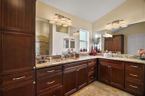 Bathroom, Dual Sink Vanities, Interior