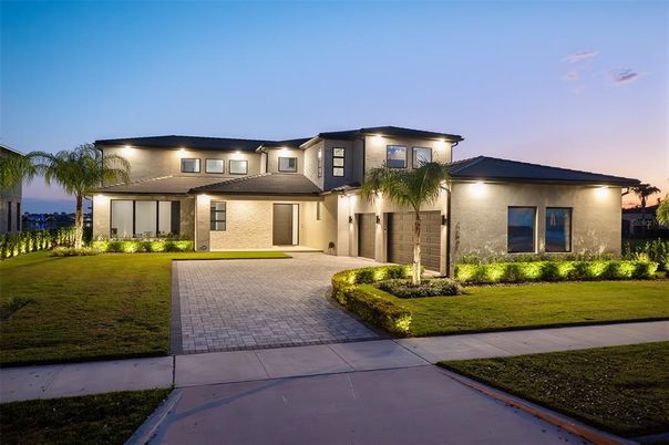 Backyard, Exterior, Facade, Modern