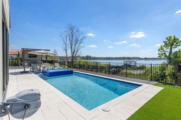 Exterior, Pool, Water