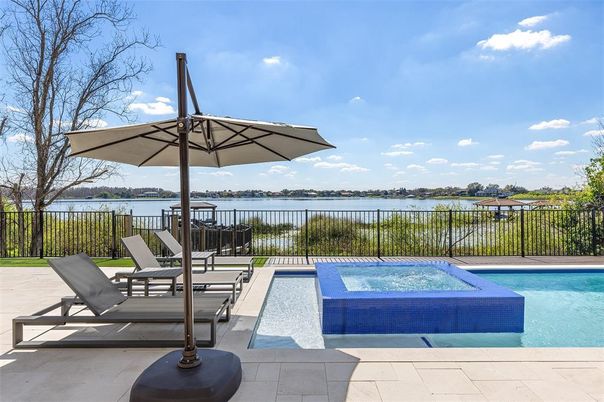 Exterior, Lake, Pool, Water
