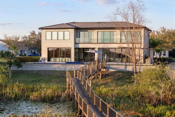 Backyard, Exterior, Facade, Modern