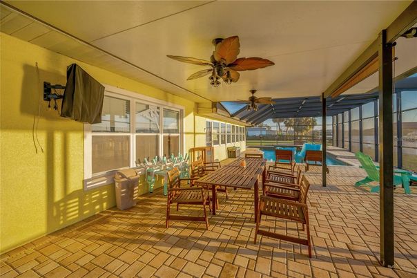 Exterior, Interior, Pool, Sun Room