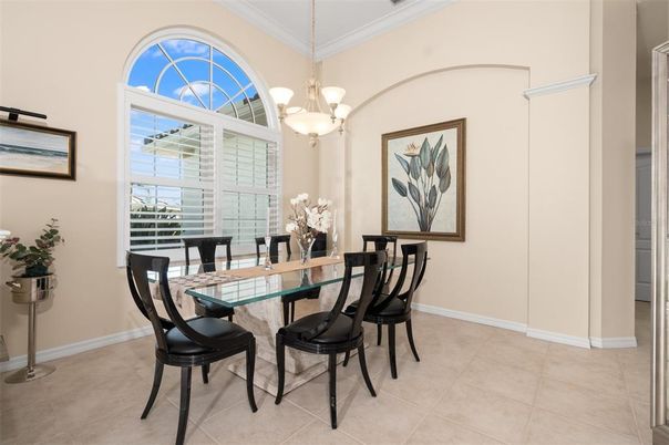 Chandelier, Dining room, Interior, Pendant Lights