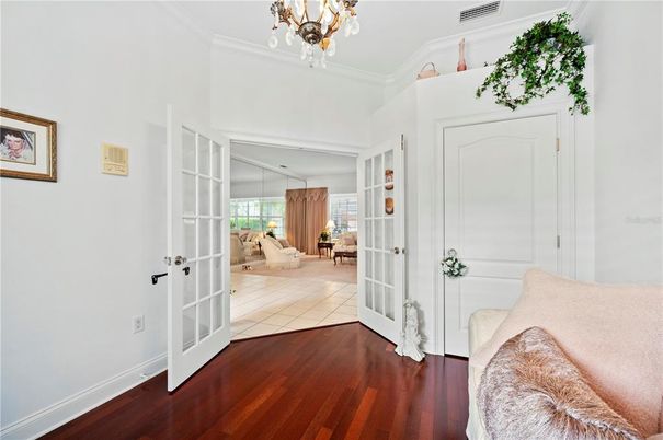 Chandelier, Interior, Wood Texture Flooring