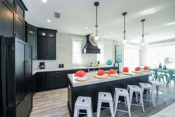 Dining room, Interior, Kitchen, Pendant Lights, Recessed Lighting, Wood Texture Flooring