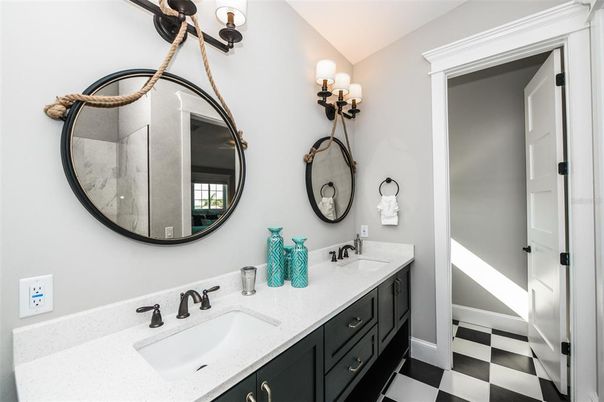 Bathroom, Dual Sink Vanities, Interior