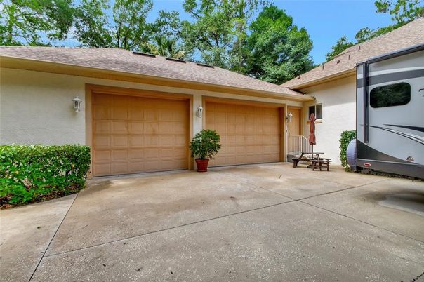 Detached Garage, Exterior