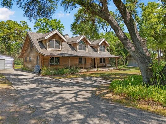 Backyard, Exterior, Facade, Brick Facade, Log Home