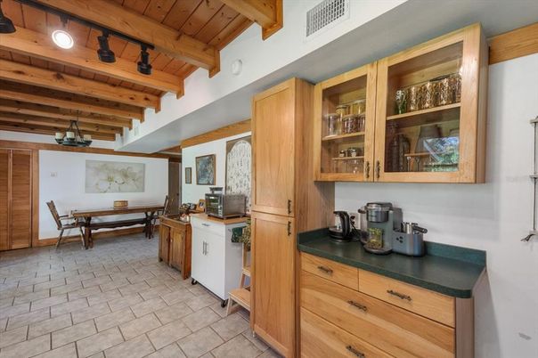 Dining room, Interior, Kitchen, Pendant Lights, Wooden Beams, Wooden Ceilings