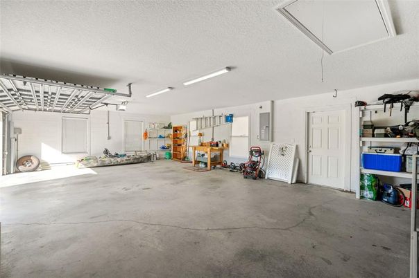 Garage, Interior