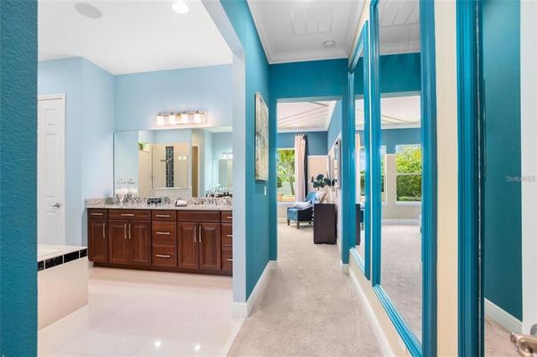 Bathroom, Dual Sink Vanities, Interior, Recessed Lighting