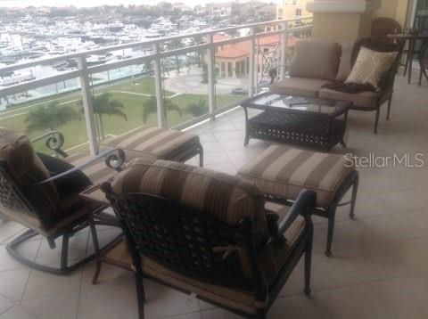 Interior, Living room, Water