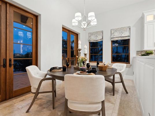 Chandelier, Dining room, Interior