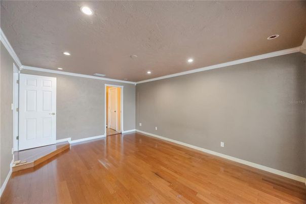 Empty room, Interior, Recessed Lighting, Wood Texture Flooring
