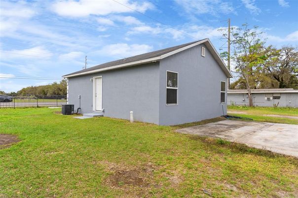 Backyard, Exterior