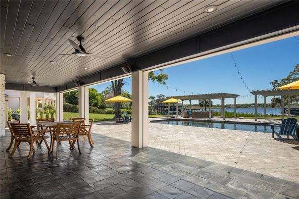 Exterior, Pool
