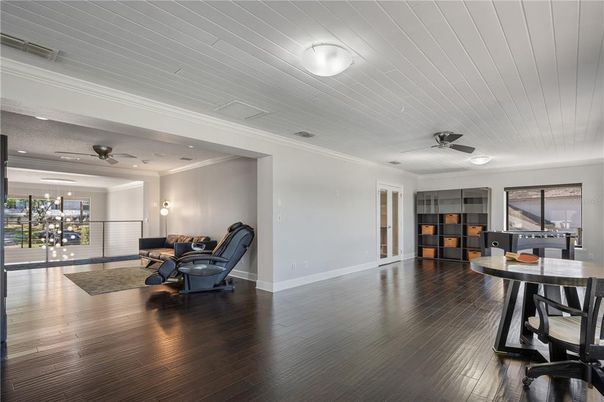 Interior, Recessed Lighting, Wood Texture Flooring