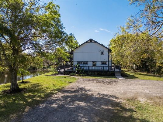 Backyard, Exterior, Lake