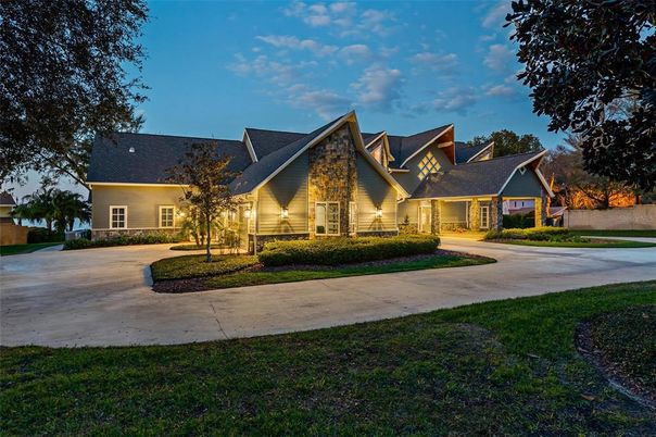 Backyard, Exterior, Facade, Ranch