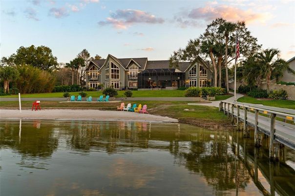 Exterior, Lake