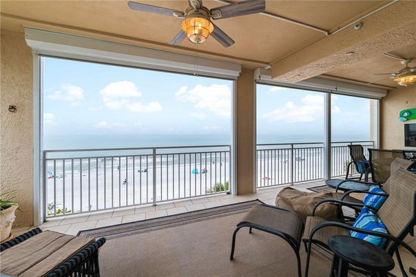 Interior, Sun Room, Water