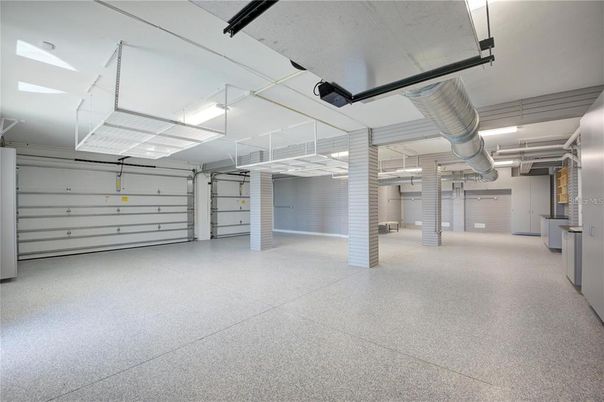 Garage, Interior