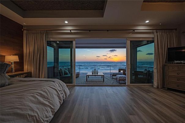 Bedroom, Interior, Recessed Lighting, Water, Wood Texture Flooring