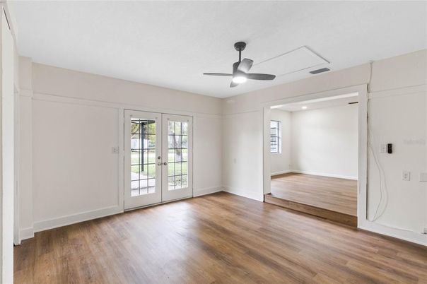 Empty room, Interior, Recessed Lighting, Wood Texture Flooring
