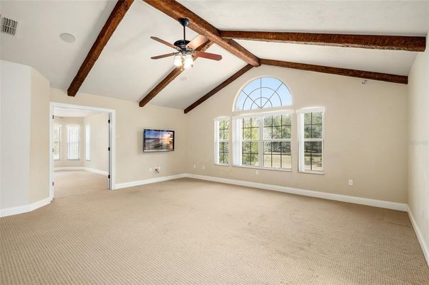 Empty room, Interior, Wooden Beams
