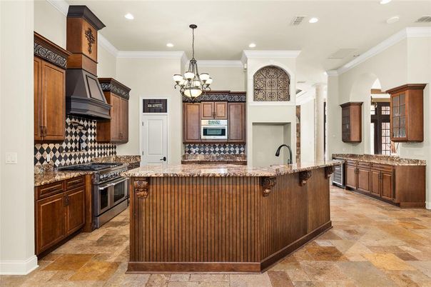 Chandelier, Interior, Kitchen, Recessed Lighting, Stainless Steel Appliances